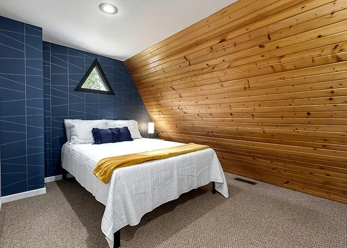 Beautiful A-frame With Hot-tub In Makanda, Illinois *