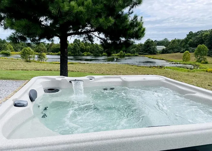 Дом отдыха Beautiful A-frame With Hot-tub In Makanda, Illinois Makanda