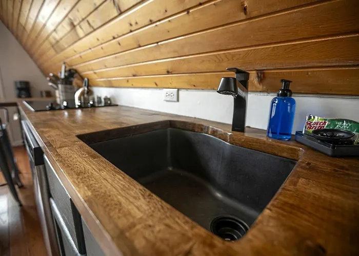 Дом отдыха Beautiful A-frame With Hot-tub In Makanda, Illinois Makanda