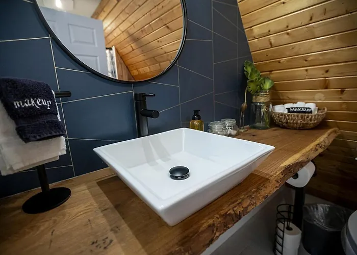 Beautiful A-frame With Hot-tub In Makanda, Illinois *
