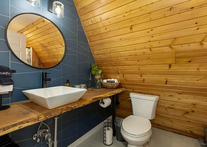 Beautiful A-frame With Hot-tub In Makanda, Illinois Makanda
