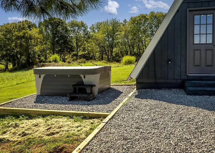 Beautiful A-frame With Hot-tub In Makanda, Illinois Makanda